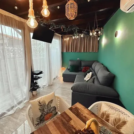 Double-room Flat In Americas Apartment